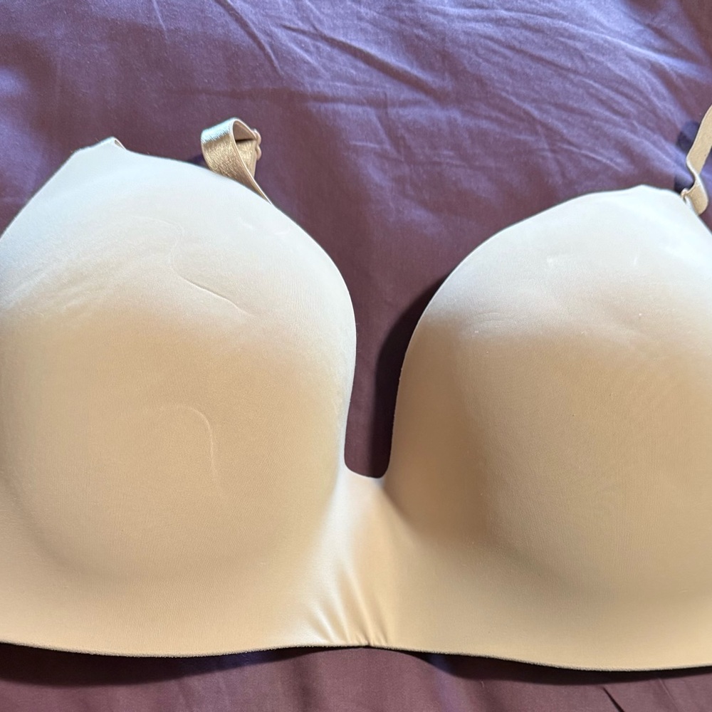 Victoria's Secret Cream Bra